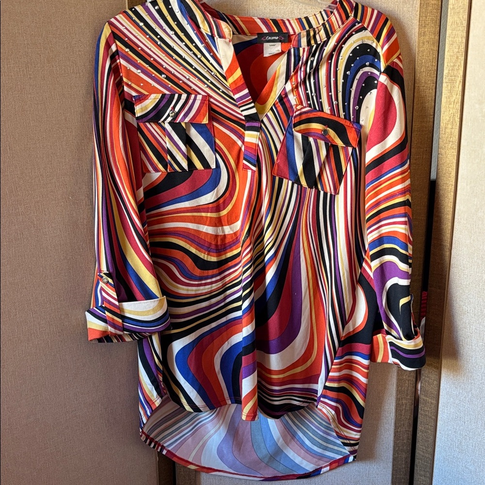 FINAL MARKDOWN Cocomo Multicolor Swirl Blouse medium